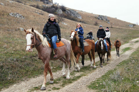 Катание на лошадях в Крыму в Белогорске